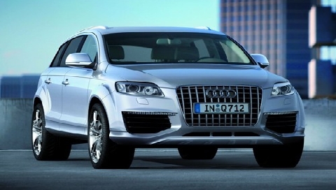 Audi Q7~1.JPG